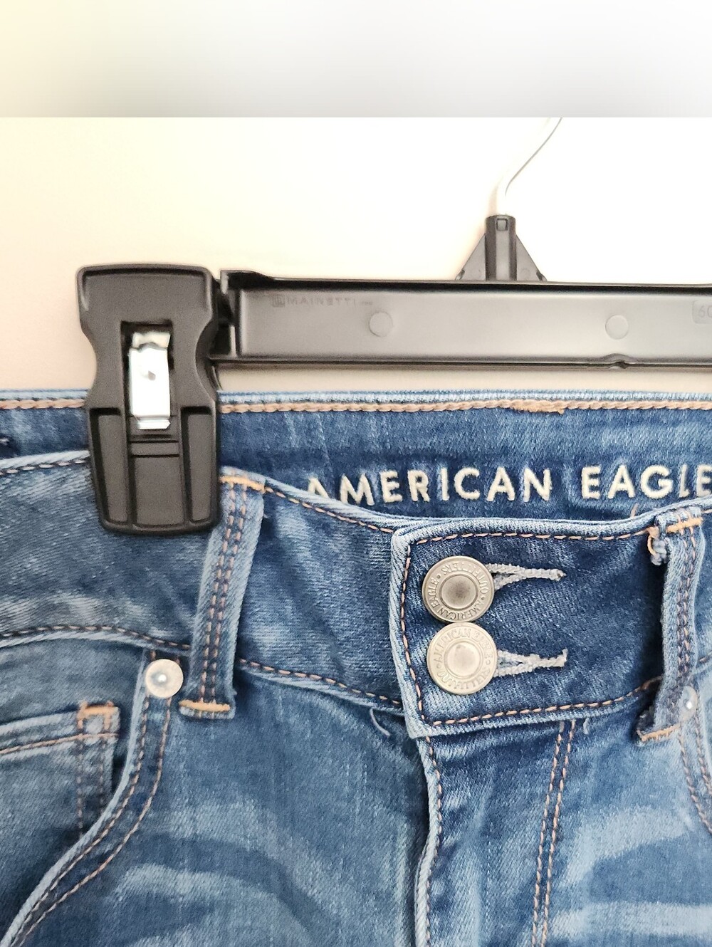 American Eagle Super Stretch Capris Size 4